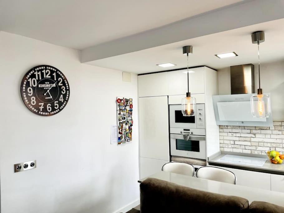 Nuevo!! Apartamento Lujo&Confort. Parking Sevilla Exterior foto